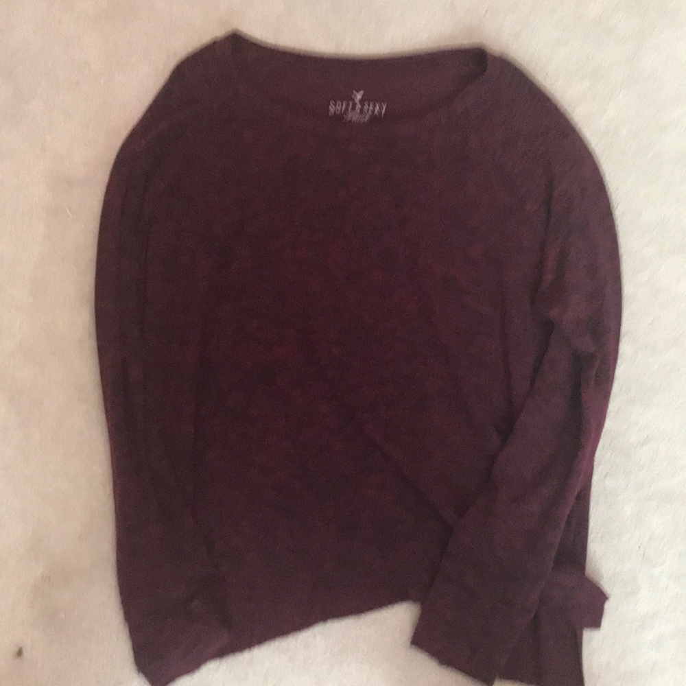 American Eagle maroon long sleeve